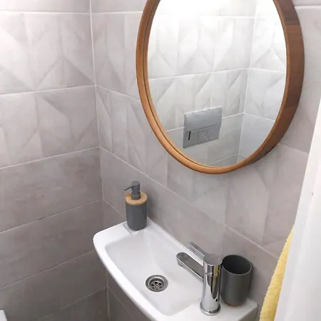 4 Apartment